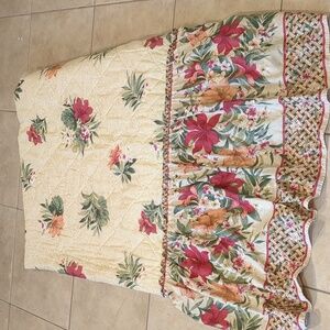 Vintage Shabby Chic Cottagecore Bedspread With Attached Dust Ruffle 60x94